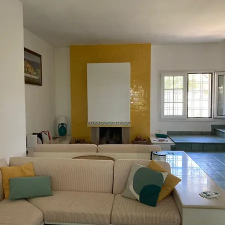 Villa Mantea *